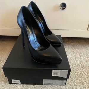Saint Laurent Janis Pump in Black - Almost New! Great deal!!